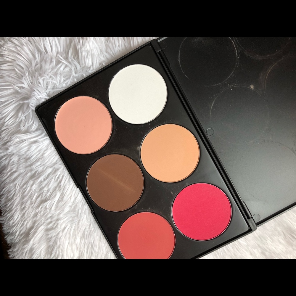 BH Cosmetics Contour and Blush Palette